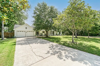 1403 Greenbriar Ave, Friendswood, TX 77546 - photo 2