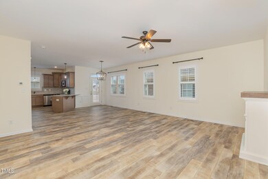 1151 Meadow Creek Rd, Fayetteville, NC 28304 - photo 6