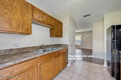 4384 Melissa Ct W, Jacksonville, FL 32210 - photo 2