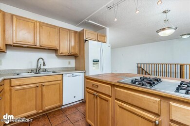 11-Kitchen 20240523-DW-2935