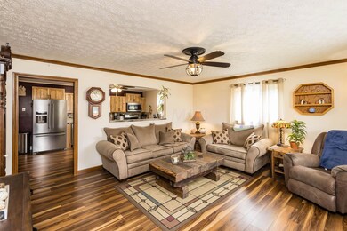 818 Stephen Dr W, Columbus, OH 43204 - photo 5