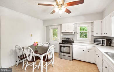 3517 Cemetery Cir, Knoxville, MD 21758 - photo 6