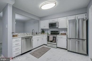 5725 Balsam Grove Ct, Rockville, MD 20852 - photo 6