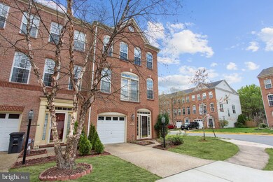 13617 Flying Squirrel Dr, Herndon, VA 20171 - photo 3