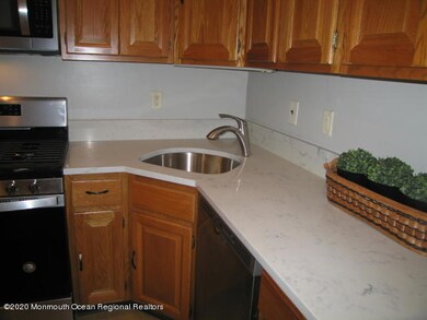 91 Quince Ct unit 271, Red Bank, NJ 07701 - photo 5