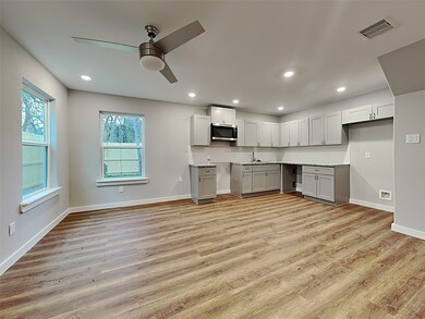 1017 North Ln unit B, Houston, TX 77088 - photo 5