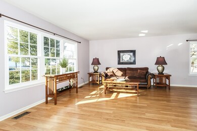 721 Glacier Pkwy, Algonquin, IL 60102 - photo 2