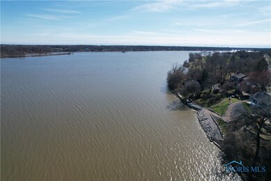 View heading east into Perrysburg
