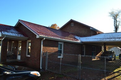 935 Hopson St, Johnson City, TN 37601 - photo 3