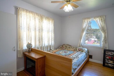 4325 Ridge Ave, Halethorpe, MD 21227 - photo 5