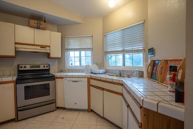 8069 Halkeep Way, Sacramento, CA 95823 - photo 5