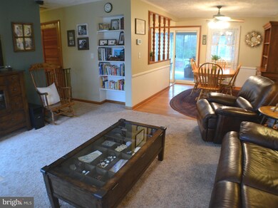 8529 Creek Rd, Pasadena, MD 21122 - photo 6