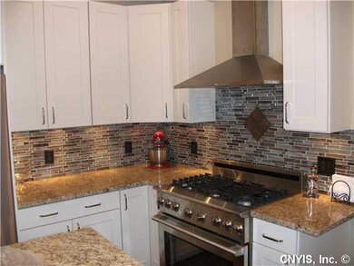 Kitchen Glass tile backsplash