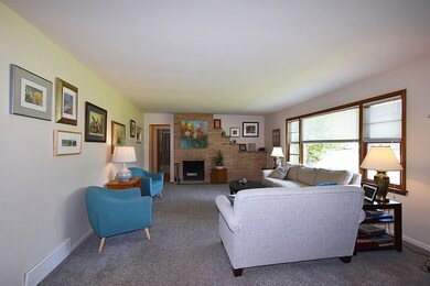 1727 W Downer Place, Aurora, IL 60506 - photo 3