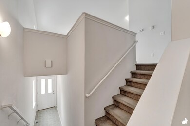 6_EntryStairway