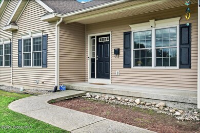 96 Thompson St, Troy, NY 12180 - photo 3