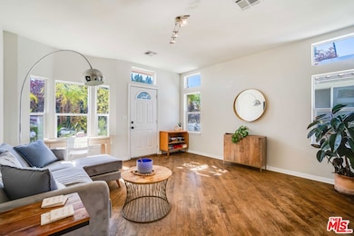 121 Navajo Ln, Topanga, CA 90290 - photo 5