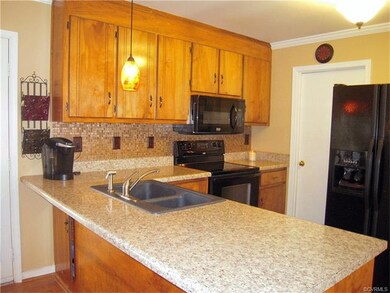 Kitchen Peninsula offers additional seating at the