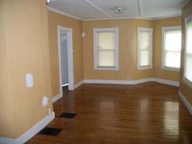 61 Grand St, Springfield, MA 01108 - photo 2