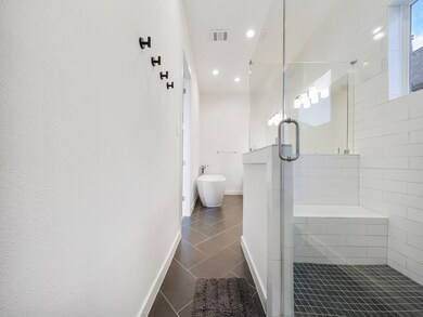 8934 Knoll Villas St, Houston, TX 77080 - photo 5