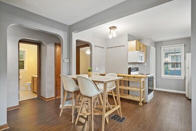 Eating Space/ Kitchen