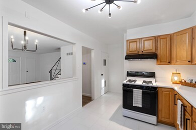 107 E Taylor Run Pkwy, Alexandria, VA 22314 - photo 6