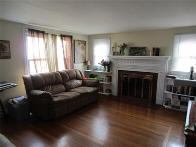 70 Shippee Ave, West Warwick, RI 02893 - photo 4