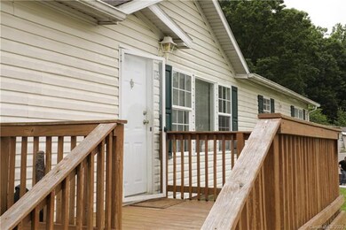 115 Sweetwater Dr, Statesville, NC 28625 - photo 2