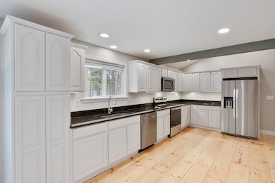 50 Sebbins Pond Dr, Bedford, NH 03110 - photo 7