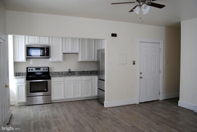 202 N Potomac St unit . 6, Hagerstown, MD 21740 - photo 3