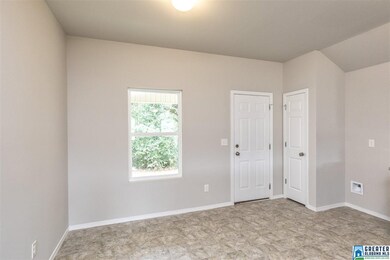 512 Margaret Ln, Calera, AL 35040 - photo 4