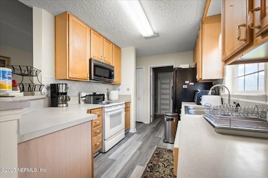 581 Artesian Ln, Orange Park, FL 32073 - photo 7