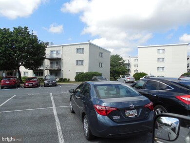 1001 Chillum Rd unit 401, Hyattsville, MD 20782 - photo 3