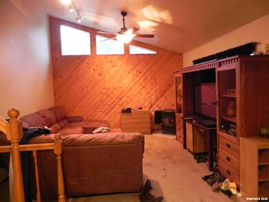 184 Cedar Ln, Gates, OR 97346 - photo 5