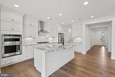 133 Cowbird St, Lake Frederick, VA 22630 - photo 2