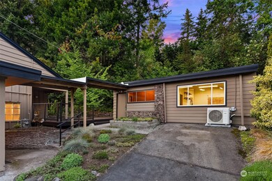 900 sqft detached studio/bonus room with storage