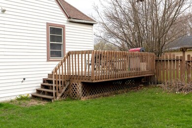 210 W 22nd St, Cedar Falls, IA 50613 - photo 4