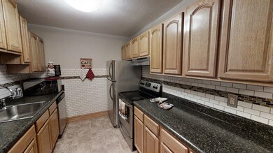 5-900-Mountain-Creek-Apt-O206-KITCHEN