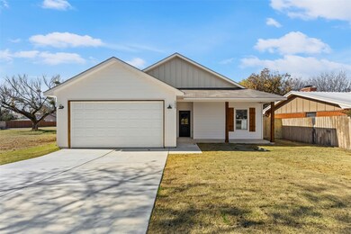 1927 N Wilhite St, Cleburne, TX 76031 - photo 2