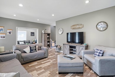 3250 Overlook Dr, Columbus, IN 47203 - photo 5