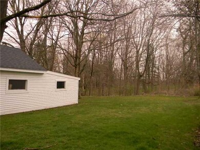 Exterior Back Back yard entertainment located righ
