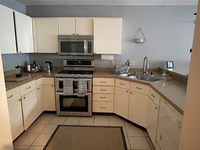 39 Winding Brook Dr, South Burlington, VT 05403 - photo 3