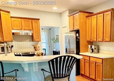 Kitchen & Snack Bar