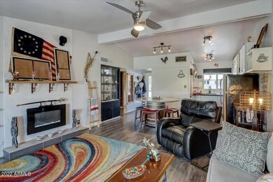 06-N Fairway Ct E-006