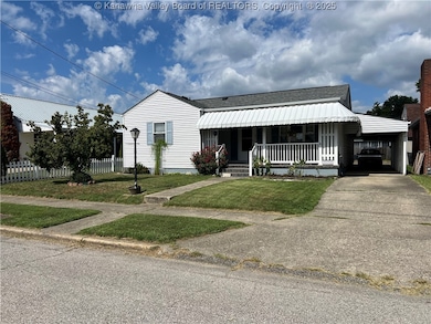 451 21st St, Dunbar, WV 25064 - photo 2