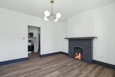 Living Room (Ground Unit)