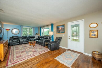 5427 Highway T12 N, Newton, IA 50208 - photo 3