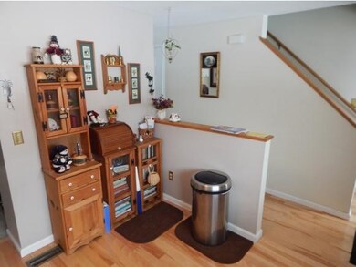 28 Stonehouse Ln unit 28B, Keene, NH 03431 - photo 4