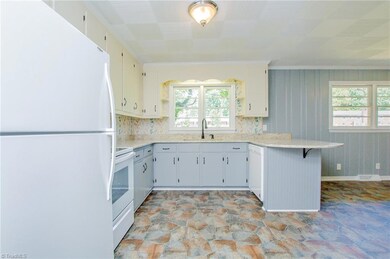 1604 Arrow Wood Rd, Asheboro, NC 27205 - photo 7