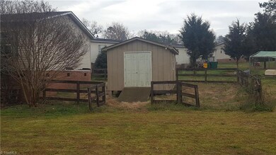 1122 Moonrise Meadow Dr, Siler City, NC 27344 - photo 5